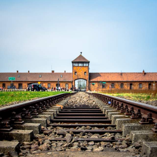 Auschwitz-Birkenau: Wycieczka z przewodnikiem z Krakowa
