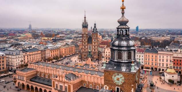 Krakow, the Old Town, Krakow Market Square, St. Mary\'s Church in Krakow and the Cloth Hall
